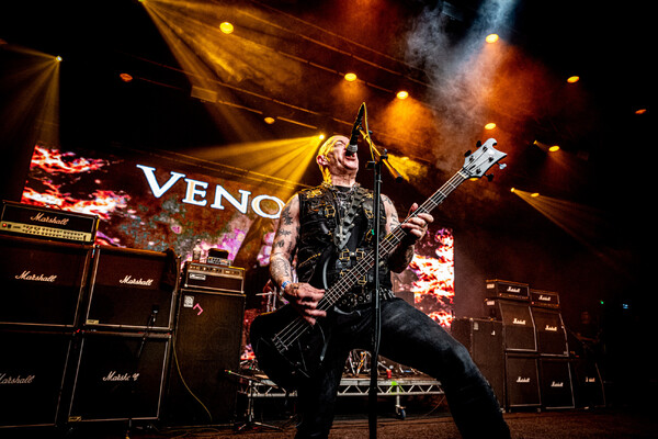 © 2025 Paul Hutchinson 